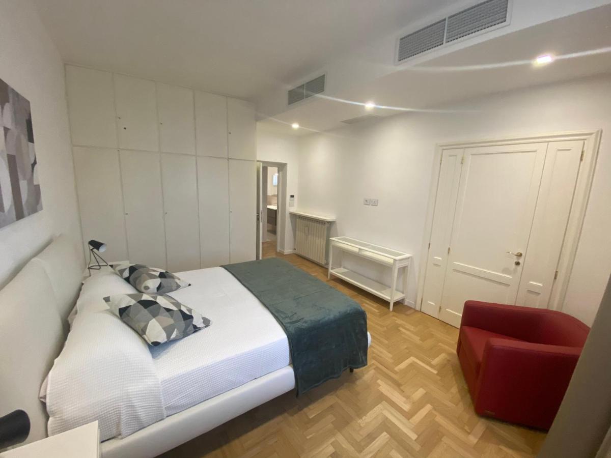 Colosseum Rome Guest House Luil Luaran gambar
